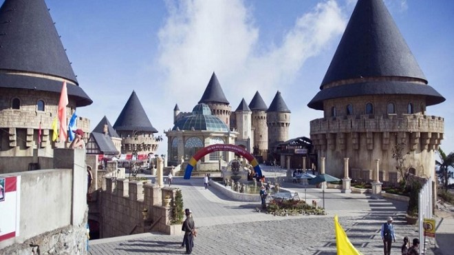 Hoian luxury car to Danang