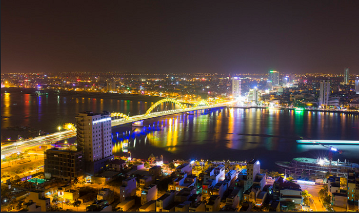 Hue luxury car to Danang