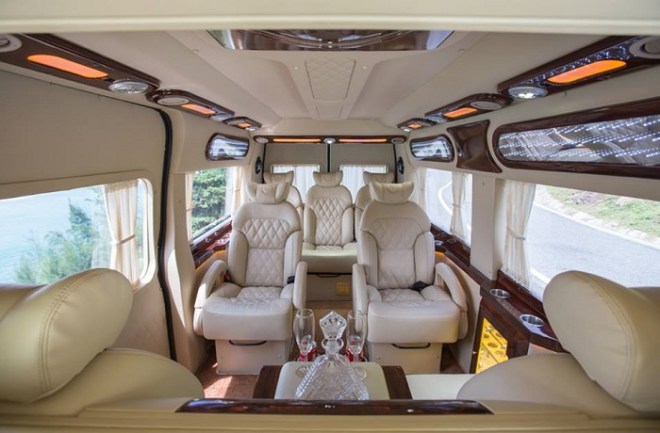 Saigon luxury car transfers to Can Tho