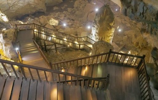 car hire Hoian to Phong Nha by private transfer service